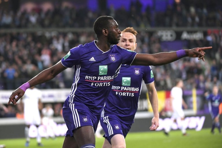 KRC Genk kampioen! Limburgers spelen gelijk in Anderlecht, maar profiteren van verlies Club Brugge