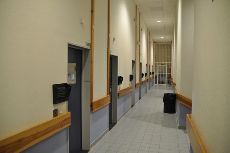 Illegalencentrum breidt uit met veertien kamers