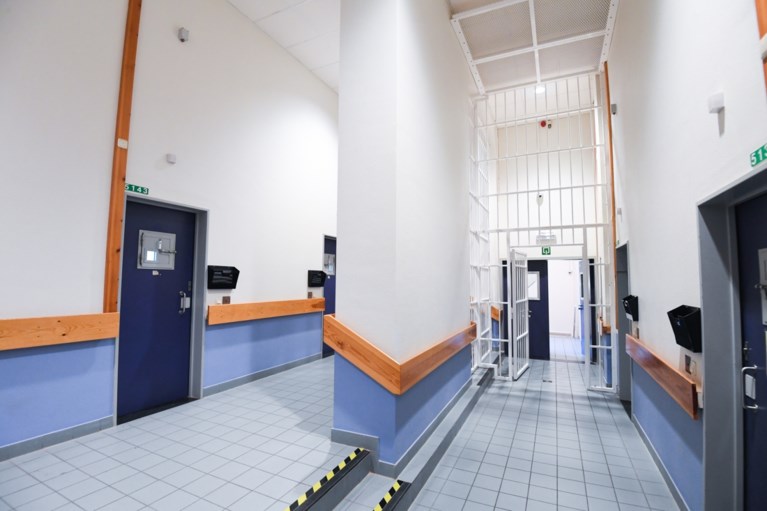 Illegalencentrum breidt uit met veertien kamers