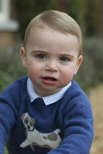 ROYALS. Prins Harry krijgt gelijk in rechtszaak. En waarom moet Kate Middleton altijd op scherp staan?