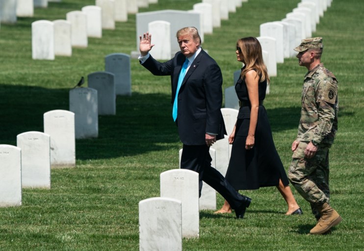 Melania Trump laat stiletto’s achterwege en kiest voor ballerina’s