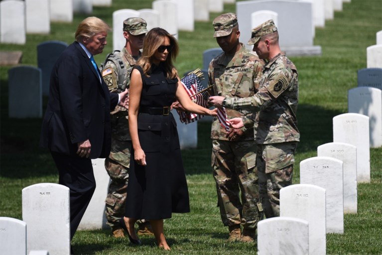 Melania Trump laat stiletto’s achterwege en kiest voor ballerina’s