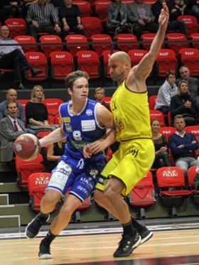 Telenet Giants Antwerp opent play-offs zinderend en boekt elfde opeenvolgende zege
