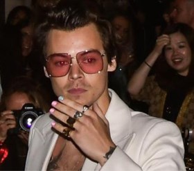 Harry Styles trekt de aandacht met zijn manicure