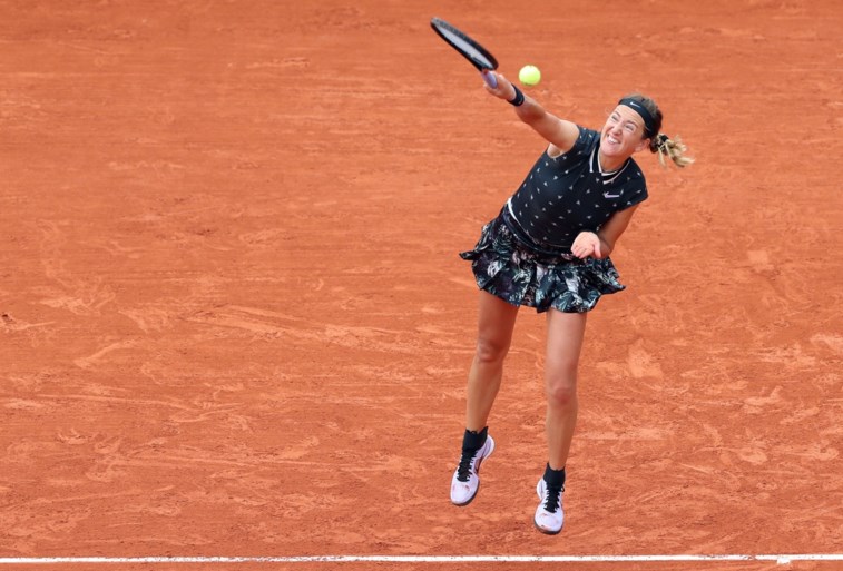 ROLAND GARROS. Osaka moet tot het uiterste gaan, geen problemen voor Serena en Djokovic