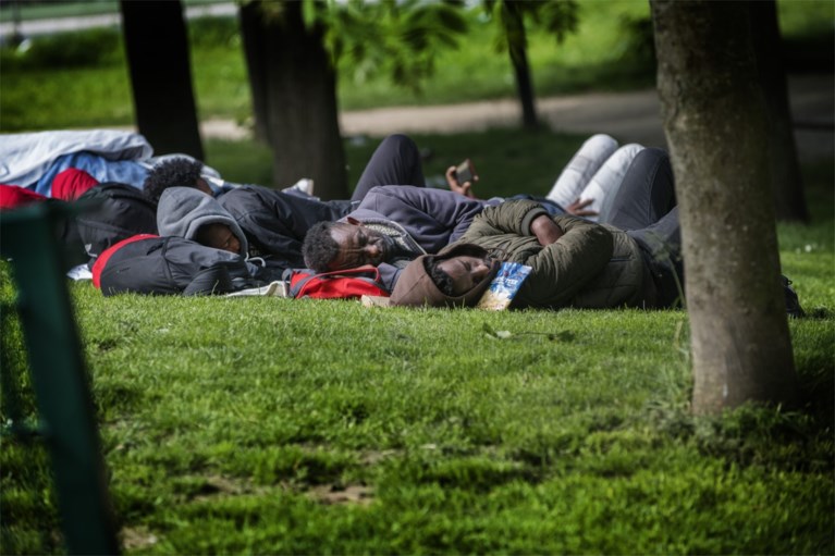 Beter beveiligd dan het koninklijk paleis: zo moet politie voorkomen dat transmigranten het Noordstation nog binnenkomen