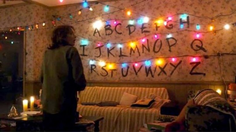Ikea verkoopt iconische woonkamers van ‘The Simpsons’, ‘Friends’ en ‘Stranger Things’