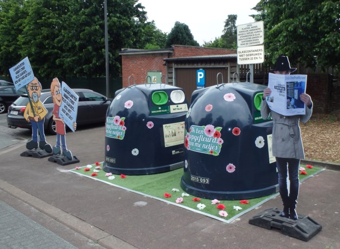 Bloemetjes rond glasbollen moeten sluikstorters weghouden