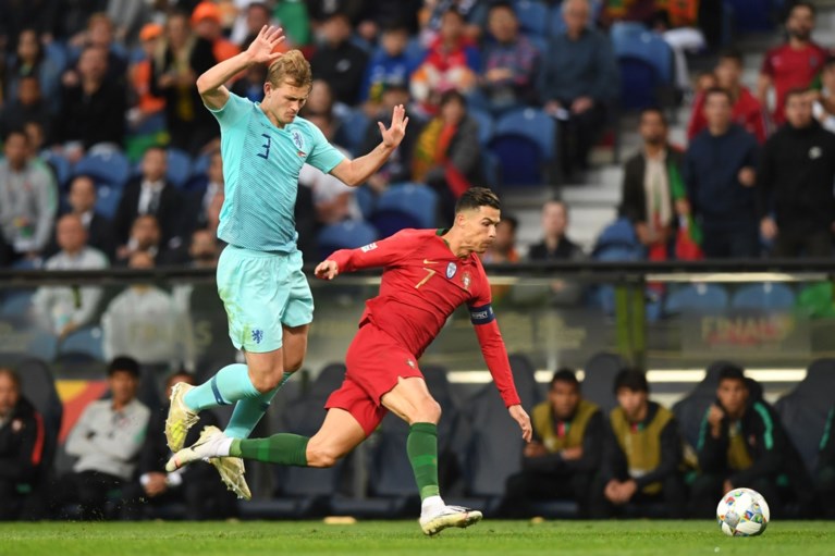 Supertalent Matthijs de Ligt krijgt advies van niemand minder dan Cristiano Ronaldo: “Ik schrok er een beetje van”