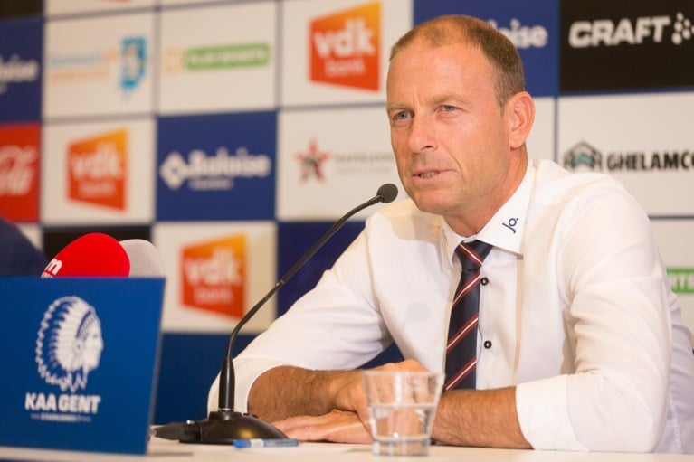 AA Gent-bestuur spreekt formeel vertrouwen uit in coach Jess Thorup: “We gaan transparanter werken”
