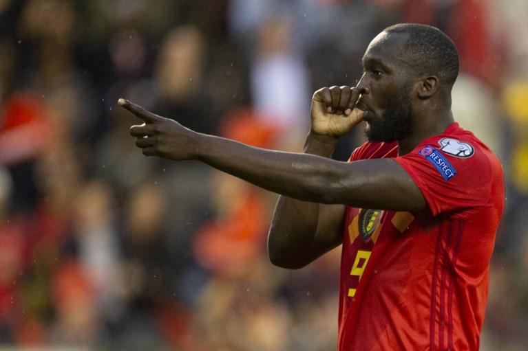 TRANSFERGERUCHTEN. Transfer Romelu Lukaku dreigt moeilijk te worden, Lionel Messi dringt aan voor komst Neymar bij Barcelona