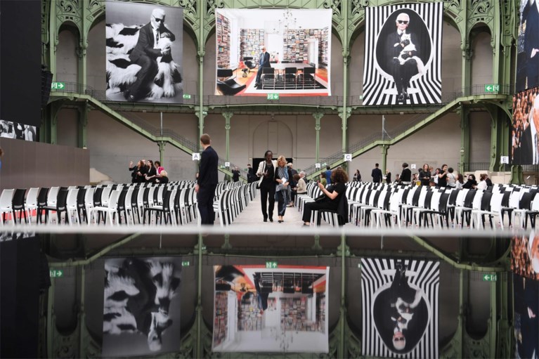Pakkend eerbetoon aan Karl Lagerfeld in Parijs: “Karl forever”
