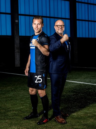 Club Brugge stelt nieuw thuisshirt met drie strepen en nieuwe sponsor voor