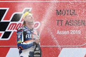 Maverick Vinales haalt het voor Marquez in MotoGP in Nederland