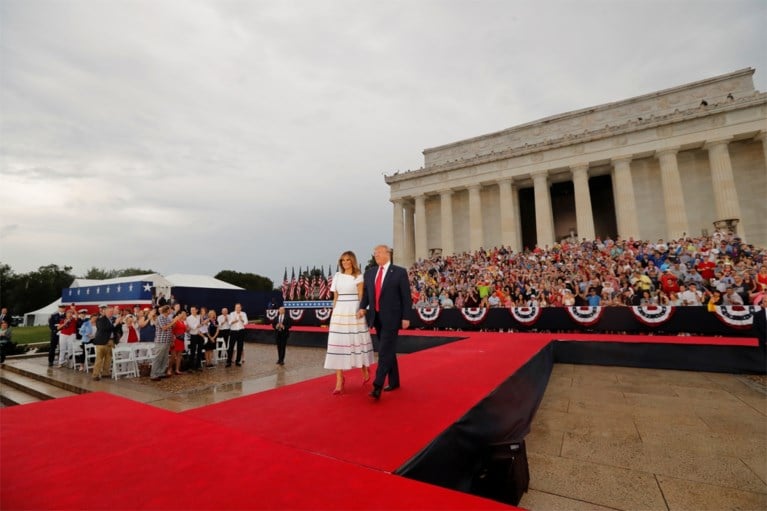 “God bless the military”: Trump viert Independence Day met militair machtsvertoon