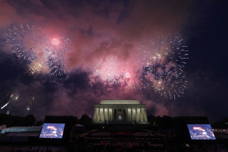 “God bless the military”: Trump viert Independence Day met militair machtsvertoon