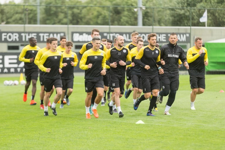 Ze weten nog niet waar ze zullen spelen maar Lokeren hervat nu al de trainingen, met Lorenzo Staelens als assistent