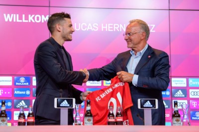 Karl-Heinz Rummenigge stelt fans Bayern München versterking is op komst | Het