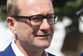Ben Weyts zet sluikstorter op Facebook: “De arrogantie is schokkend”