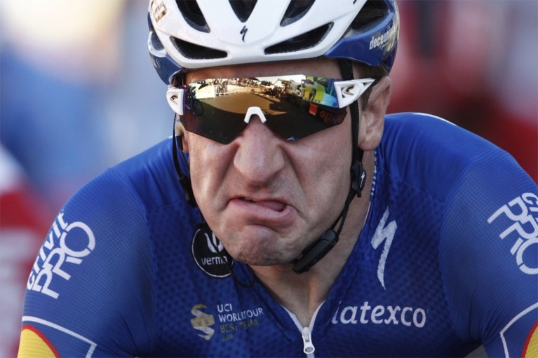 Patrick Lefevere vol lof over Elia Viviani na zijn zege in de Tour: “Hij zal de ploeg verlaten, maar het is een prof”