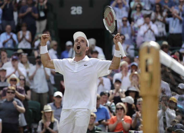 WIMBLEDON. Ook Roger Federer (niet zonder moeite) naar halve finales waar Rafael Nadal wacht, gemengd dubbel van “MurRena” is voorbij