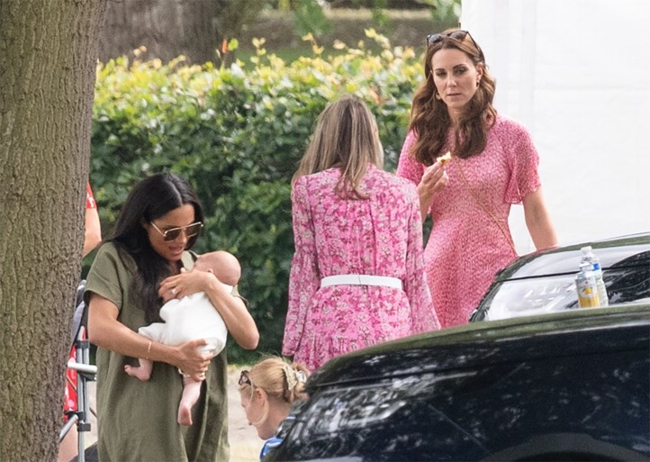 Meghan Markle verschijnt in het openbaar met baby Archie op haar arm