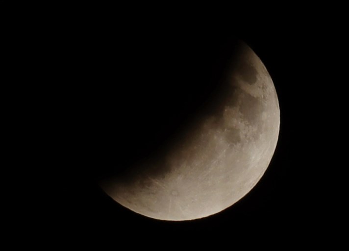 Maansverduistering zorgt voor fraaie plaatjes