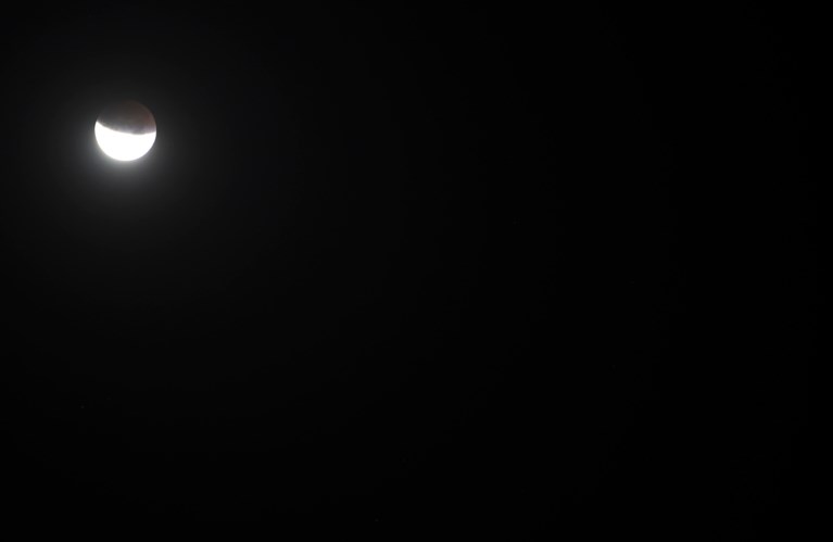Maansverduistering zorgt voor fraaie plaatjes
