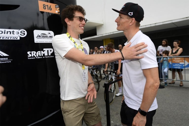 Stig Broeckx voor het eerst terug tussen de renners in de Tour: “Overwinning dat ik hier sta”