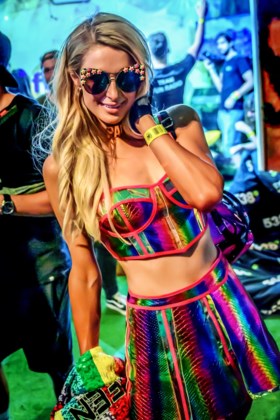 Paris Hilton dan toch op bezoek: “Naar Tomorrowland komen was altijd al een droom”