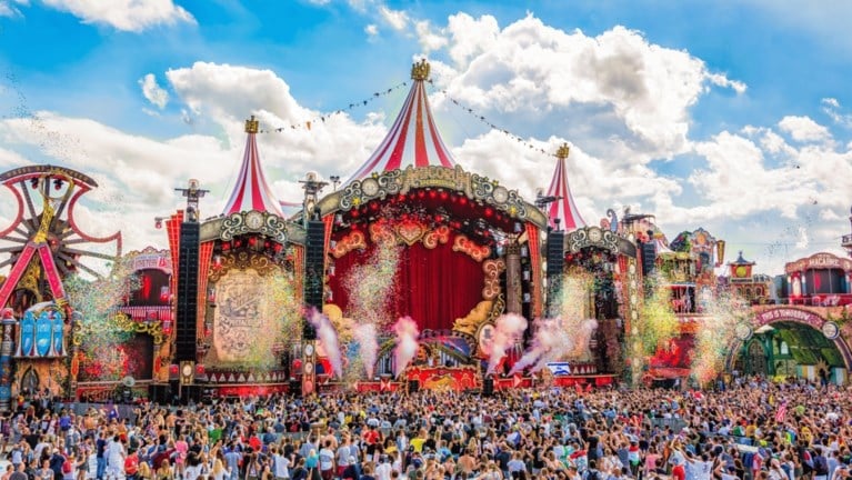 15 jaar Tomorrowland: van een podium dat een 10-jarige kon bedenken tot buitenaardse kunstwerken