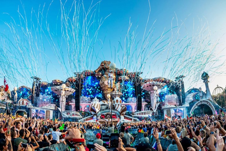 15 jaar Tomorrowland: van een podium dat een 10-jarige kon bedenken tot buitenaardse kunstwerken