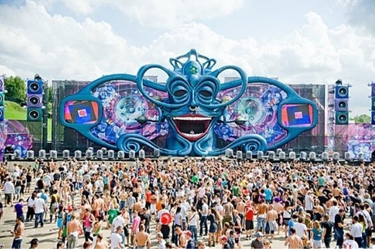 15 jaar Tomorrowland: van een podium dat een 10-jarige kon bedenken tot buitenaardse kunstwerken