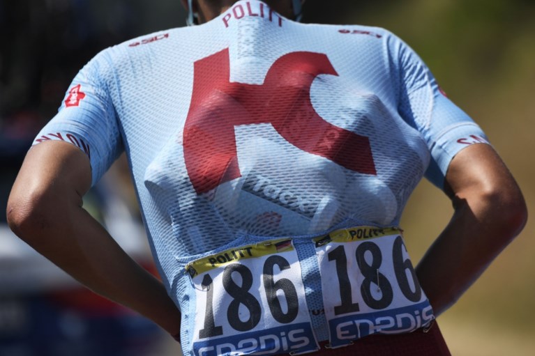 Caleb Ewan bezorgt Soudal-Lotto een derde ritzege na meesterlijke spurt, exit Jakob Fuglsang na valpartij