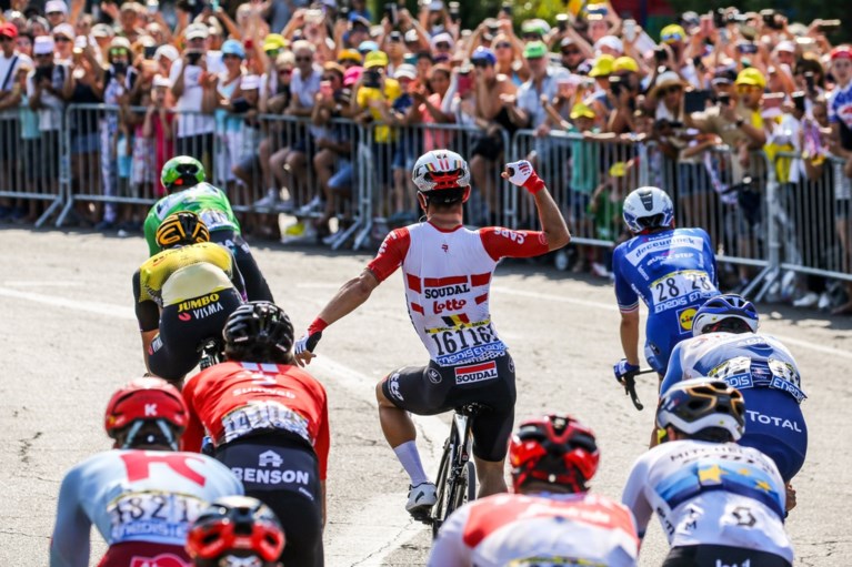 Caleb Ewan dankt vrouw en pasgeboren kind voor ritzege in Tour: “Ik stond op het punt om te lossen”