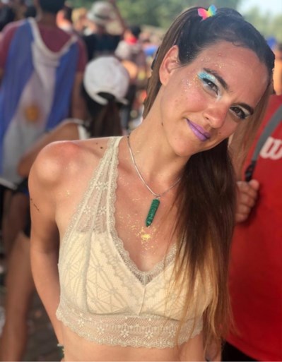 Acht leuke looks voor op Tomorrowland, maar hoe blijft je make-up zitten in deze hitte?