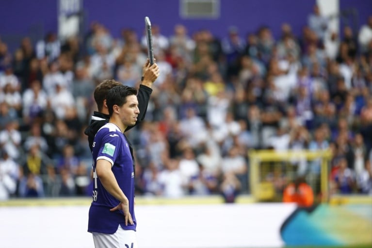Valse start voor Kompany: Anderlecht begint seizoen met verrassende thuisnederlaag tegen Oostende