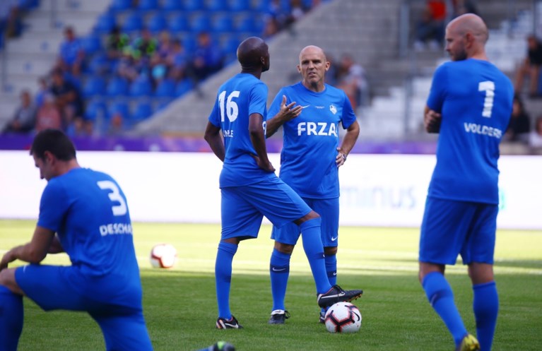 IN BEELD. Kippenvelmomenten tijdens afscheidswedstrijd van Thomas Buffel, met bekende namen en zijn zoontjes