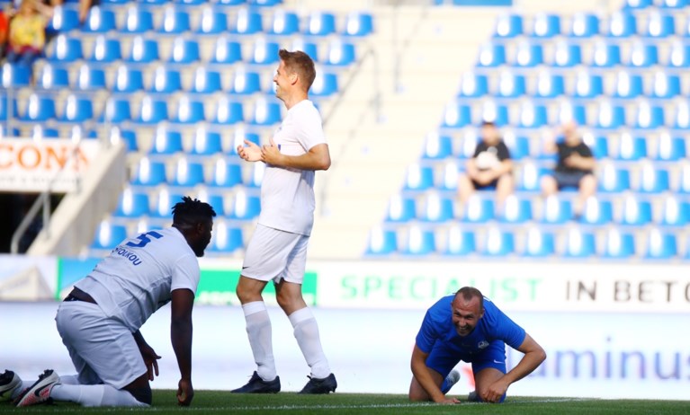 IN BEELD. Kippenvelmomenten tijdens afscheidswedstrijd van Thomas Buffel, met bekende namen en zijn zoontjes