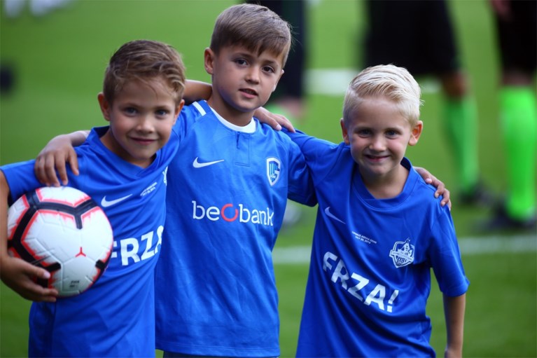 IN BEELD. Kippenvelmomenten tijdens afscheidswedstrijd van Thomas Buffel, met bekende namen en zijn zoontjes