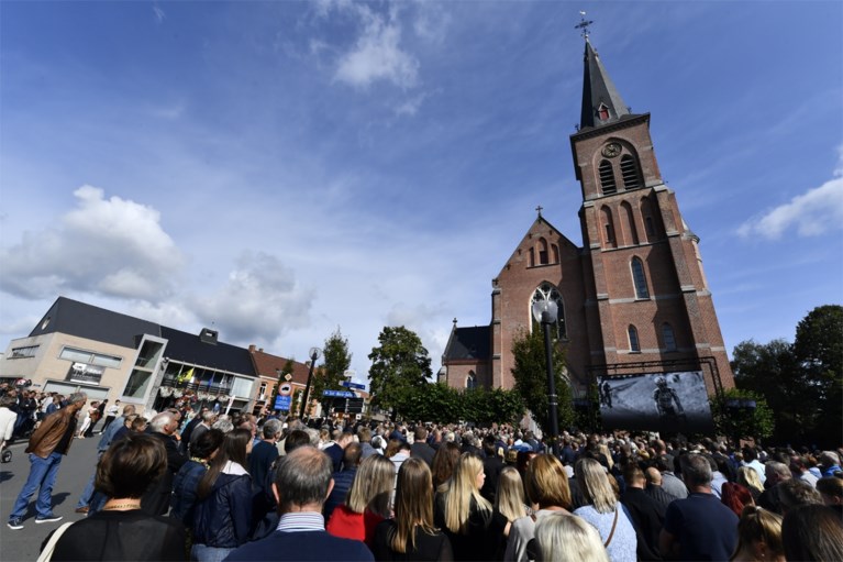 FOTO. Wielerwereld neemt afscheid van Bjorg Lambrecht