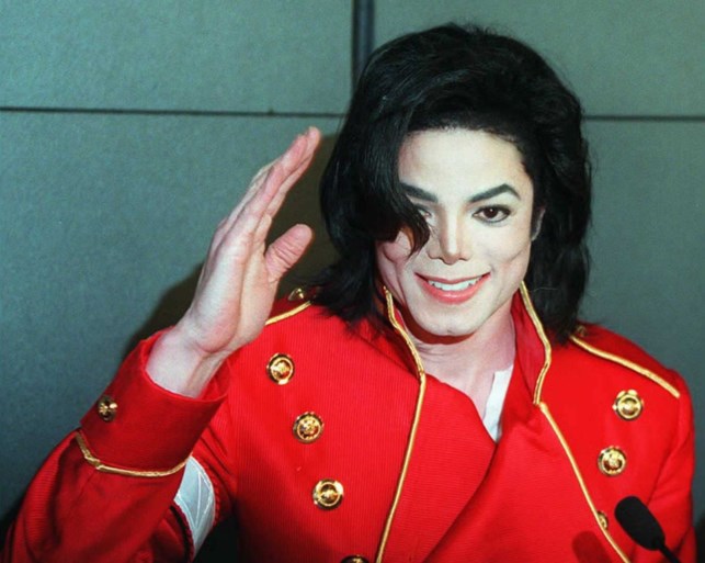 Ex-huishoudster doet boekje open over seksleven van Michael Jackson en Lisa Marie Presley: “Alles zag er zo in scène gezet uit”