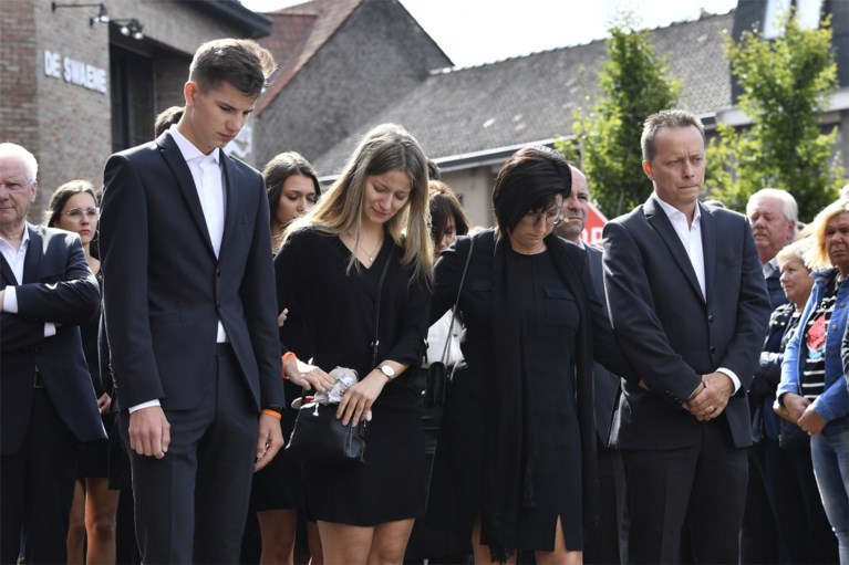 FOTO. Wielerwereld neemt afscheid van Bjorg Lambrecht