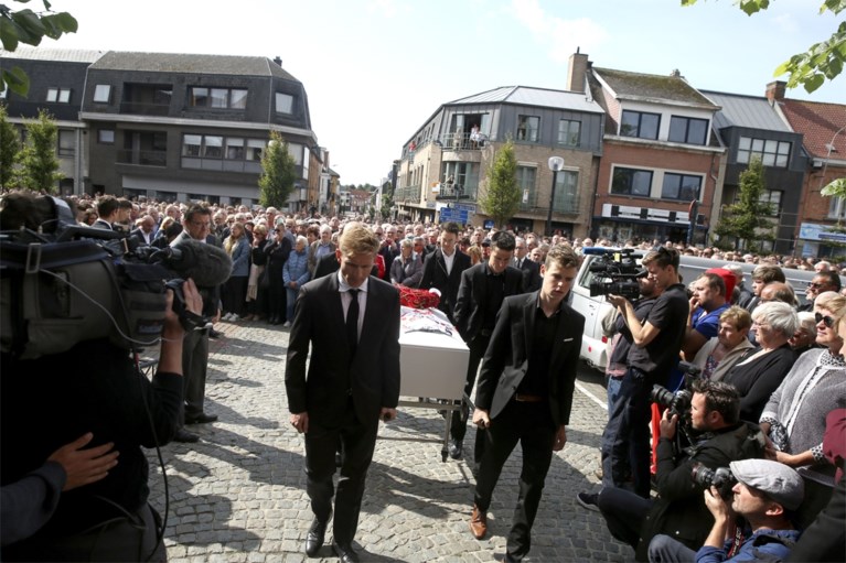 FOTO. Wielerwereld neemt afscheid van Bjorg Lambrecht