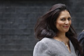 Britse regering dreigt vrij reizen voor EU-burgers vanaf dag één van de Brexit te schrappen: “Volslagen losgerukt van de realiteit”