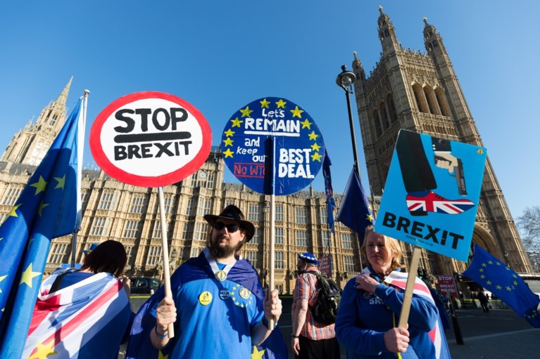 Chaos dreigt in Groot-Brittannië: tekort aan voedsel, medicijnen en brandstof bij harde Brexit