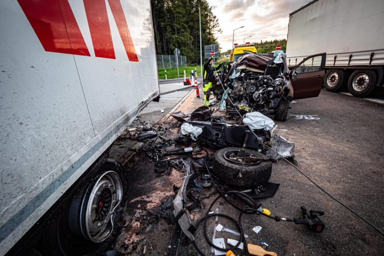 Duitse soapacteur (44) en vrouw overleden na zwaar auto-ongeluk