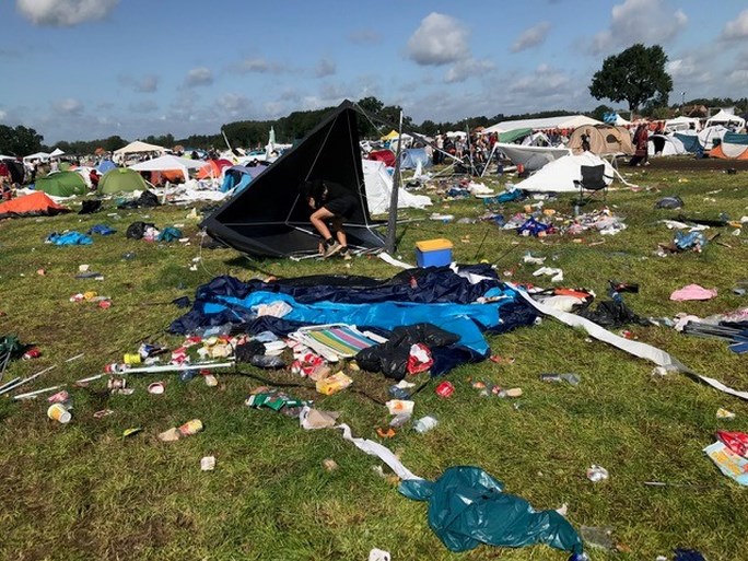 De afvalberg is er niet minder op geworden op de Pukkelpopcampings: “Die klimaatmarsen hebben geen effect”