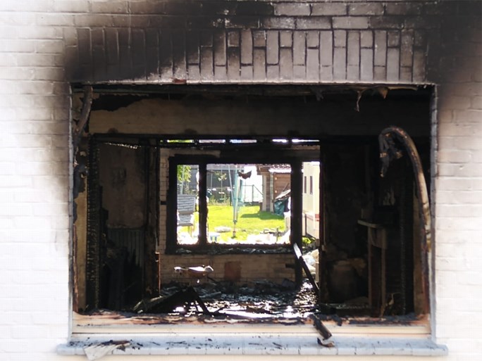Bewoner zwaar verbrand bij uitslaande brand in huis