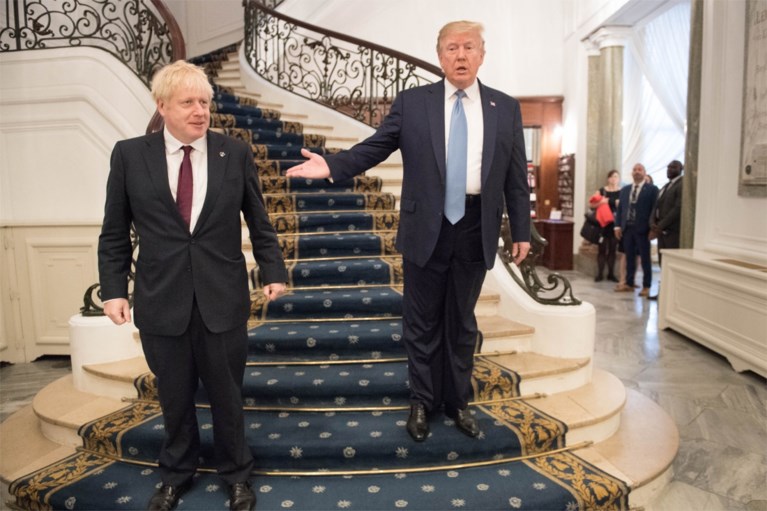 Donald Trump en Boris Johnson ontmoeten elkaar tijdens hartelijk werkontbijt: “Hij is de geknipte man voor de Brexit”